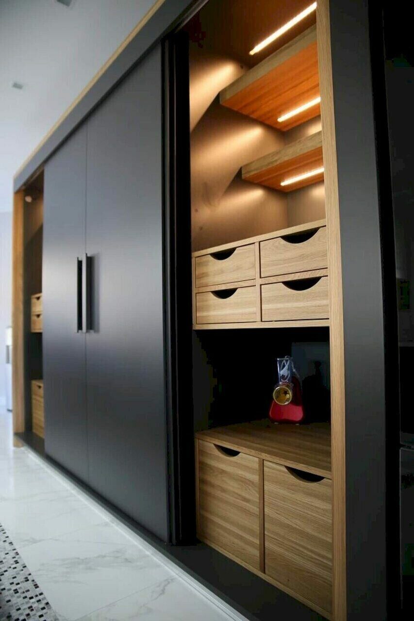 Шкаф деревянный современный